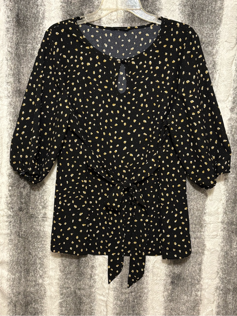 BloomChic Black Puff-Sleeve Tie-Front Top w/Gold Dot Print size L (12)